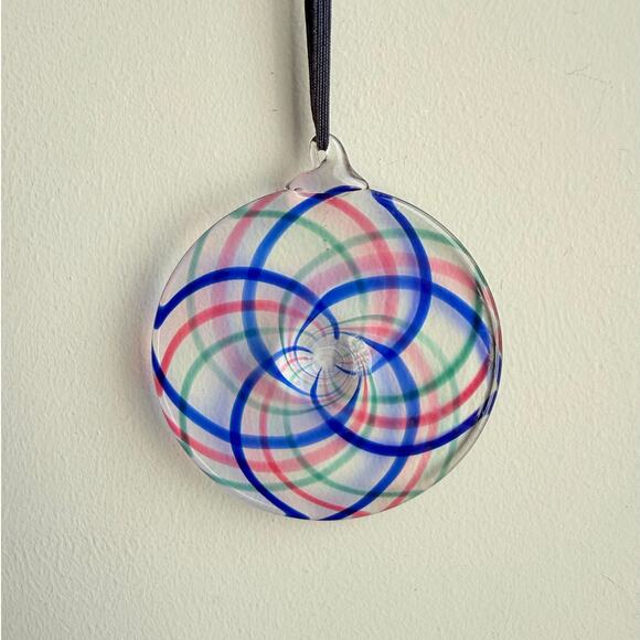 Vintage Vitrix Hand Blown Glass Disc Ornament Signed Spiral Blue Pink Green 1994 - Picture 8 of 8